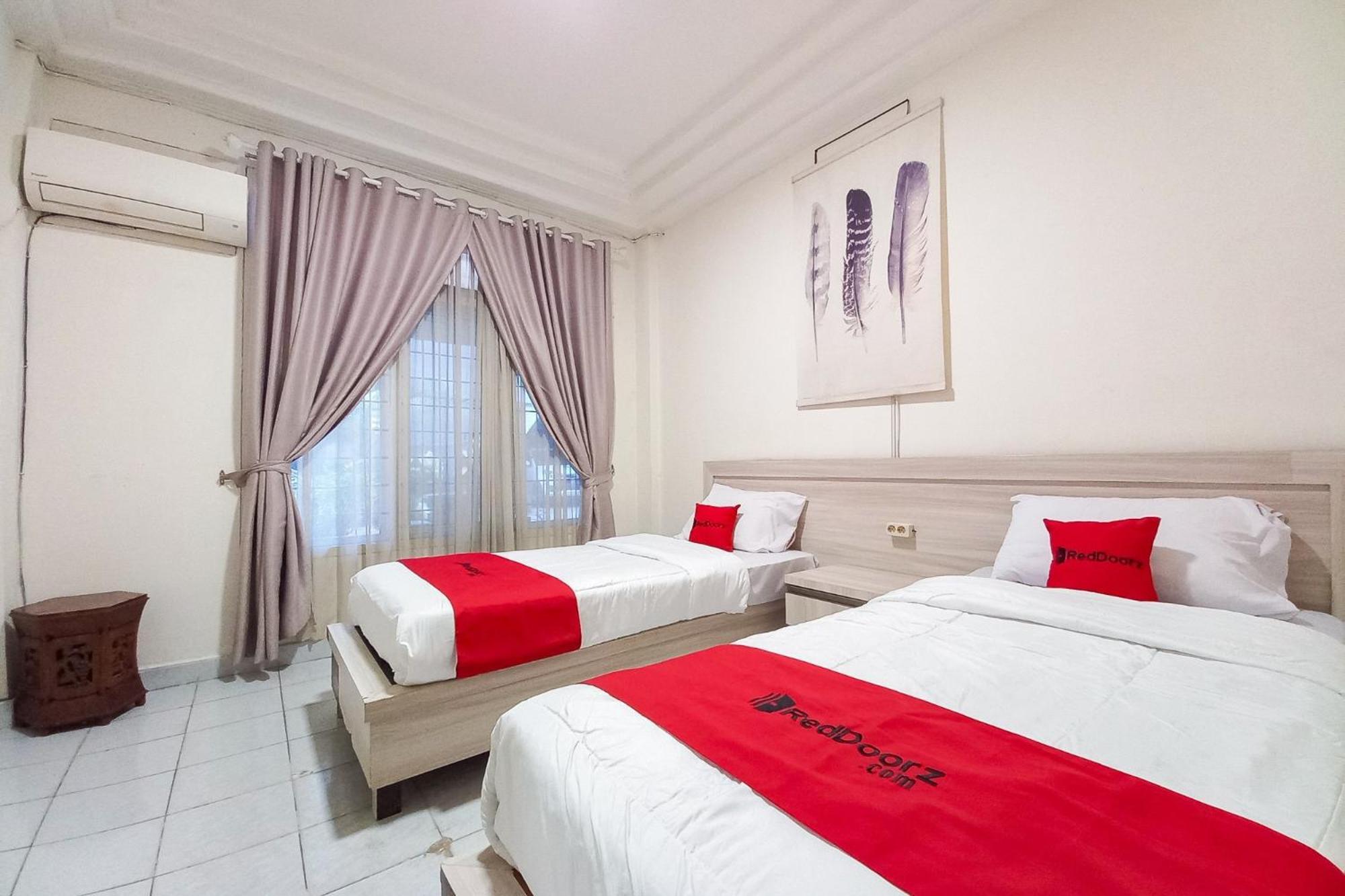 Hotel Reddoorz Syariah At Linda